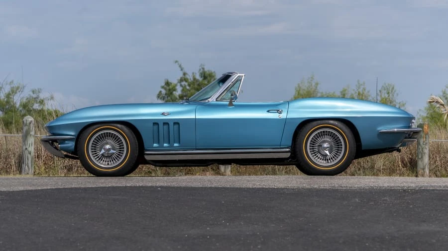 1965 Chevrolet Corvette C2 - Image 2 of 20