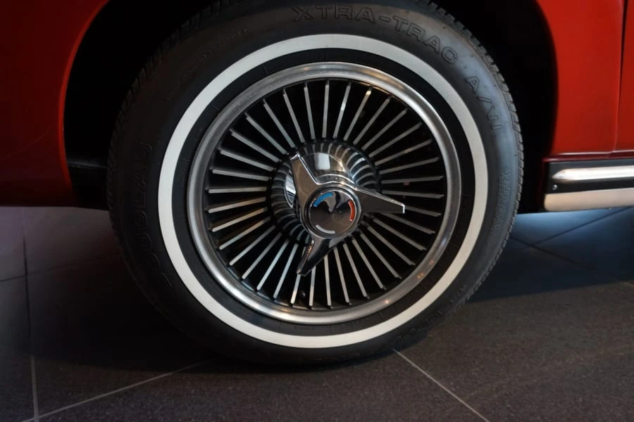 1965 Chevrolet Corvette C2 - Image 9 of 10