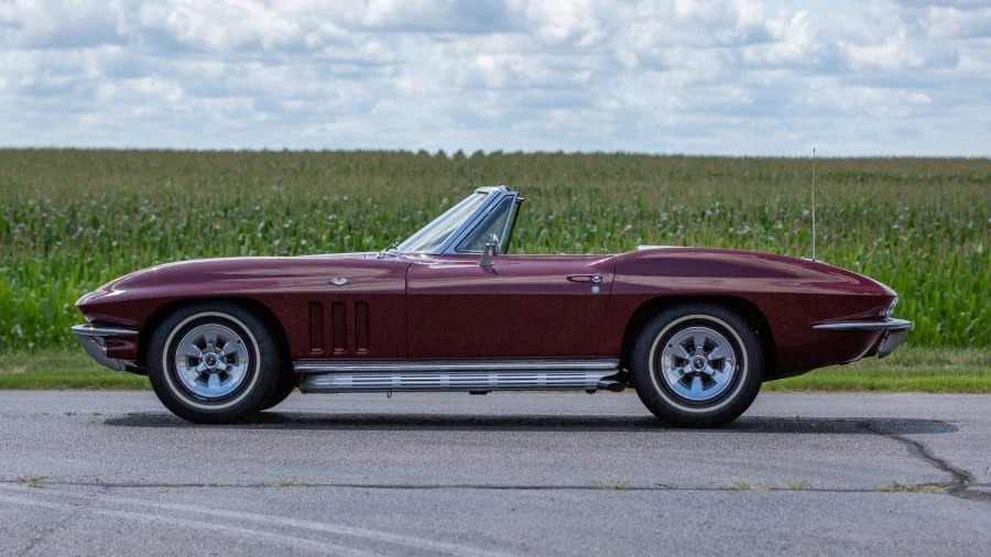 1965 Chevrolet Corvette C2 - Image 2 of 31