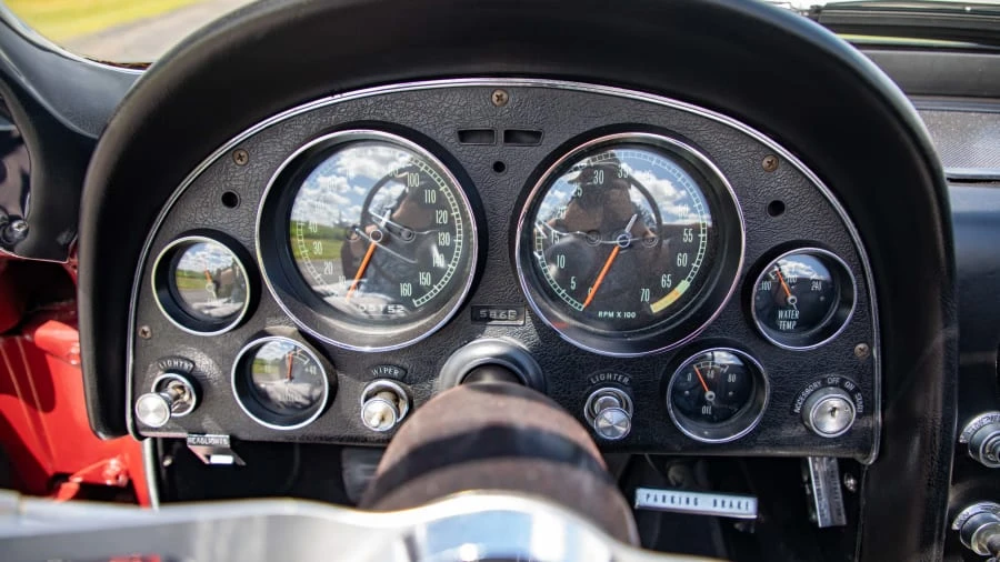 1965 Chevrolet Corvette C2 - Image 30 of 31