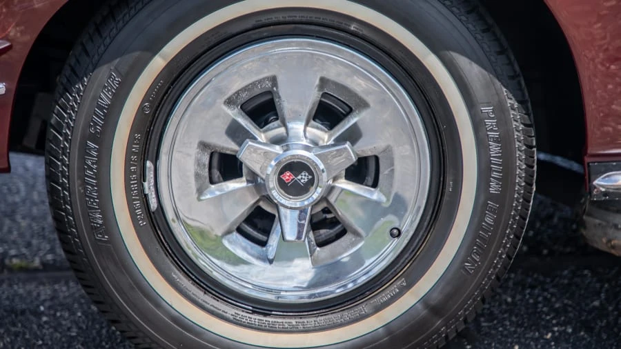 1965 Chevrolet Corvette C2 - Image 24 of 31