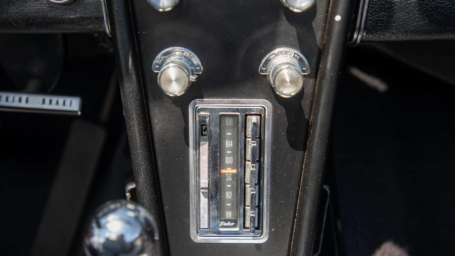 1965 Chevrolet Corvette C2 - Image 27 of 31