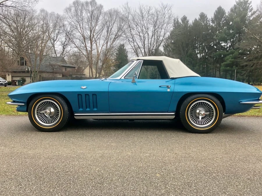 1965 Chevrolet Corvette C2 - Image 11 of 13