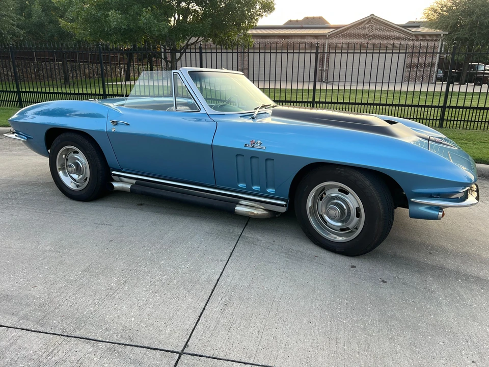 1965 Chevrolet Corvette C2 - Image 9 of 31