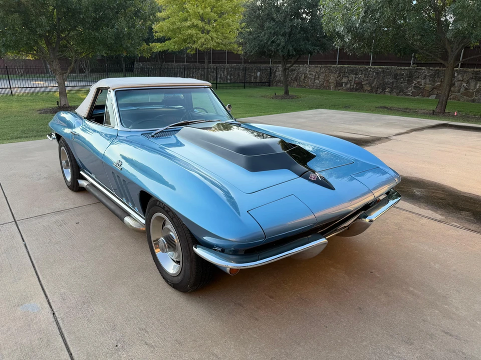 1965 Chevrolet Corvette C2 - Image 15 of 31