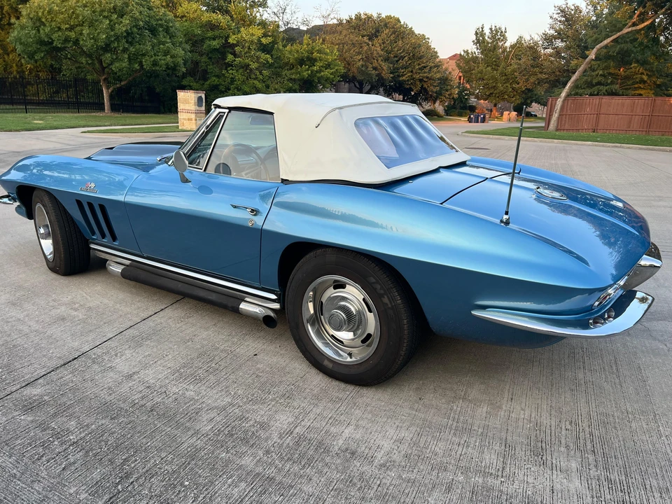 1965 Chevrolet Corvette C2 - Image 12 of 31