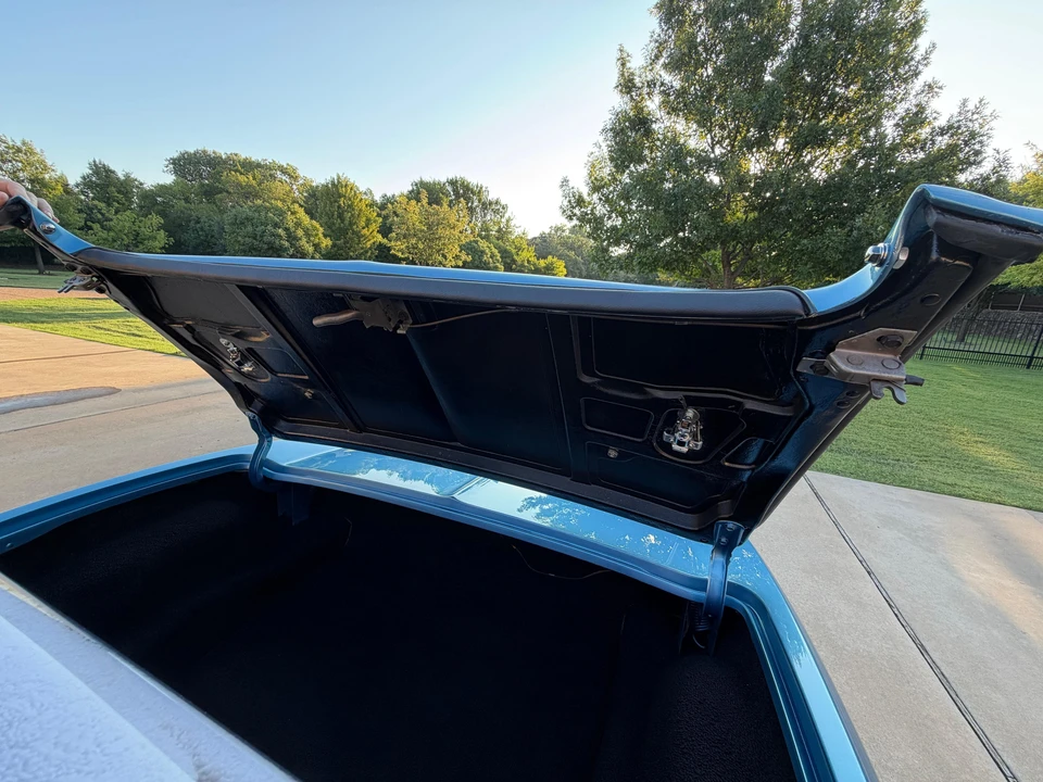 1965 Chevrolet Corvette C2 - Image 25 of 31