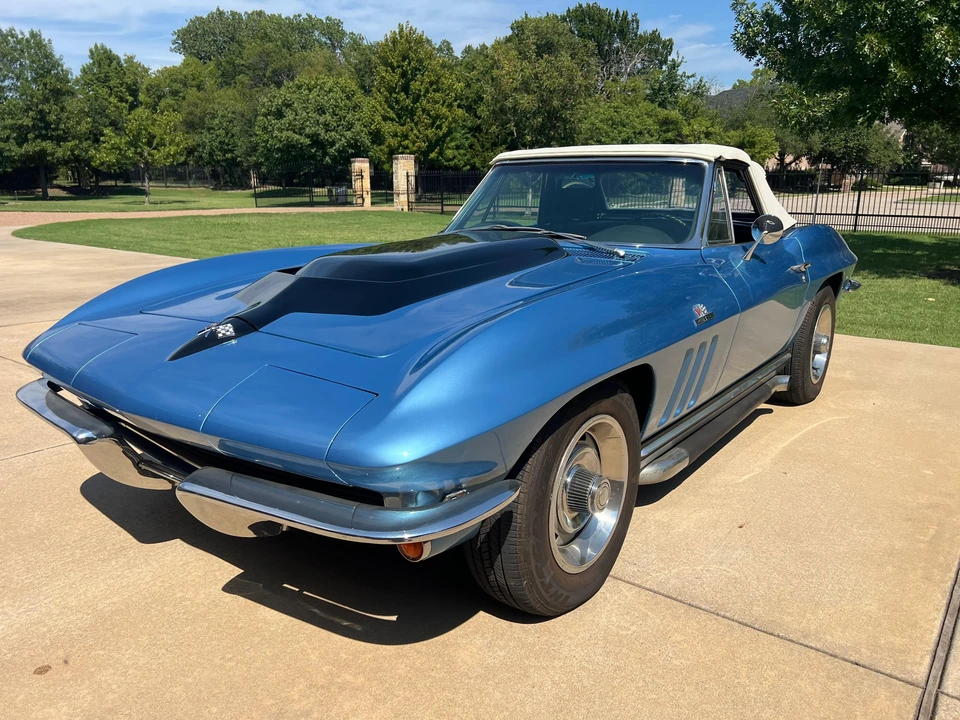 1965 Chevrolet Corvette C2 - Image 11 of 31