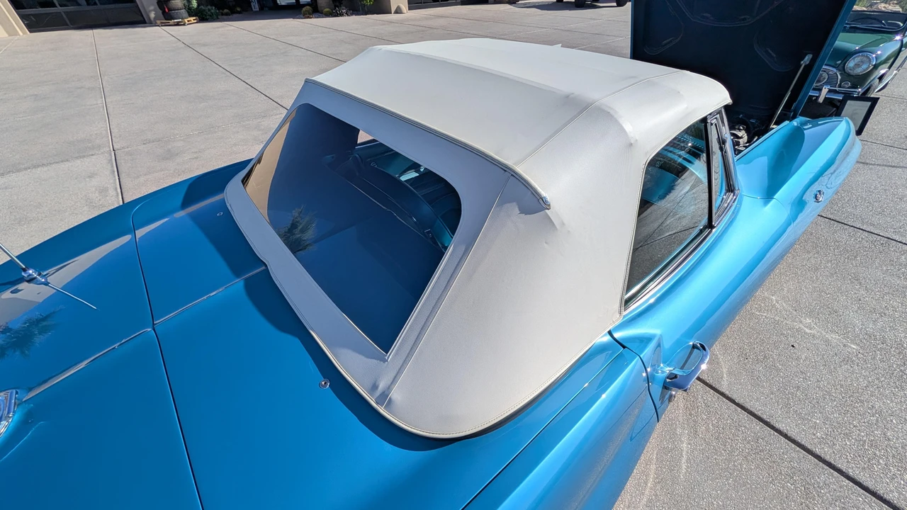 1965 Chevrolet Corvette C2 - Image 21 of 31