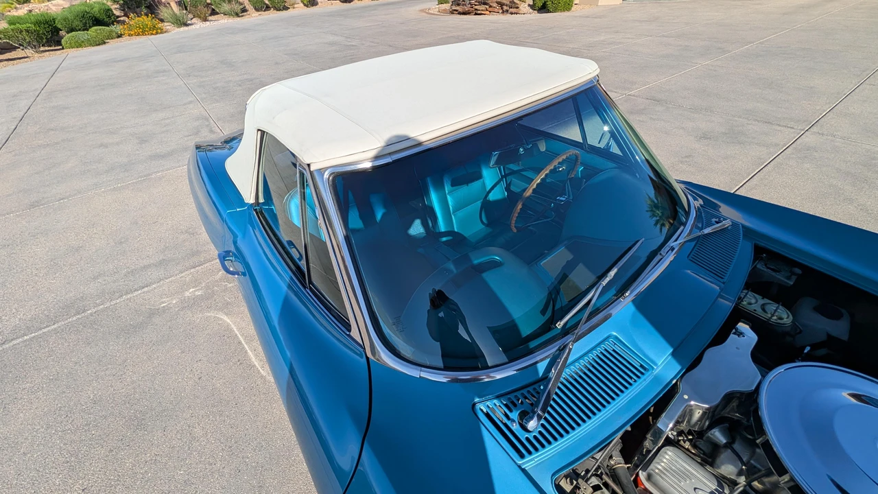 1965 Chevrolet Corvette C2 - Image 22 of 31