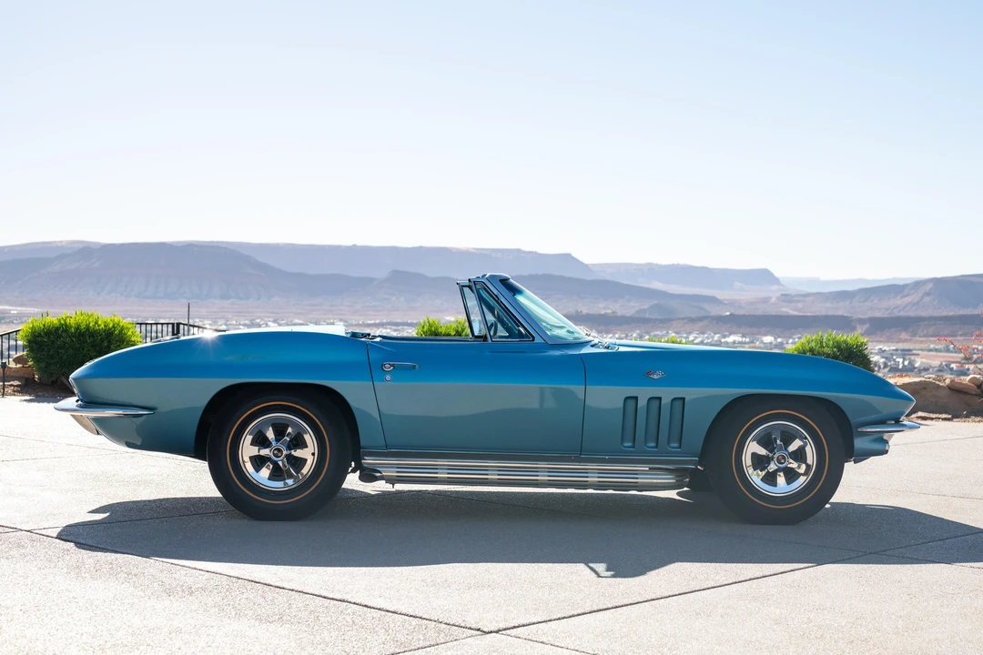 1965 Chevrolet Corvette C2 - Image 11 of 31
