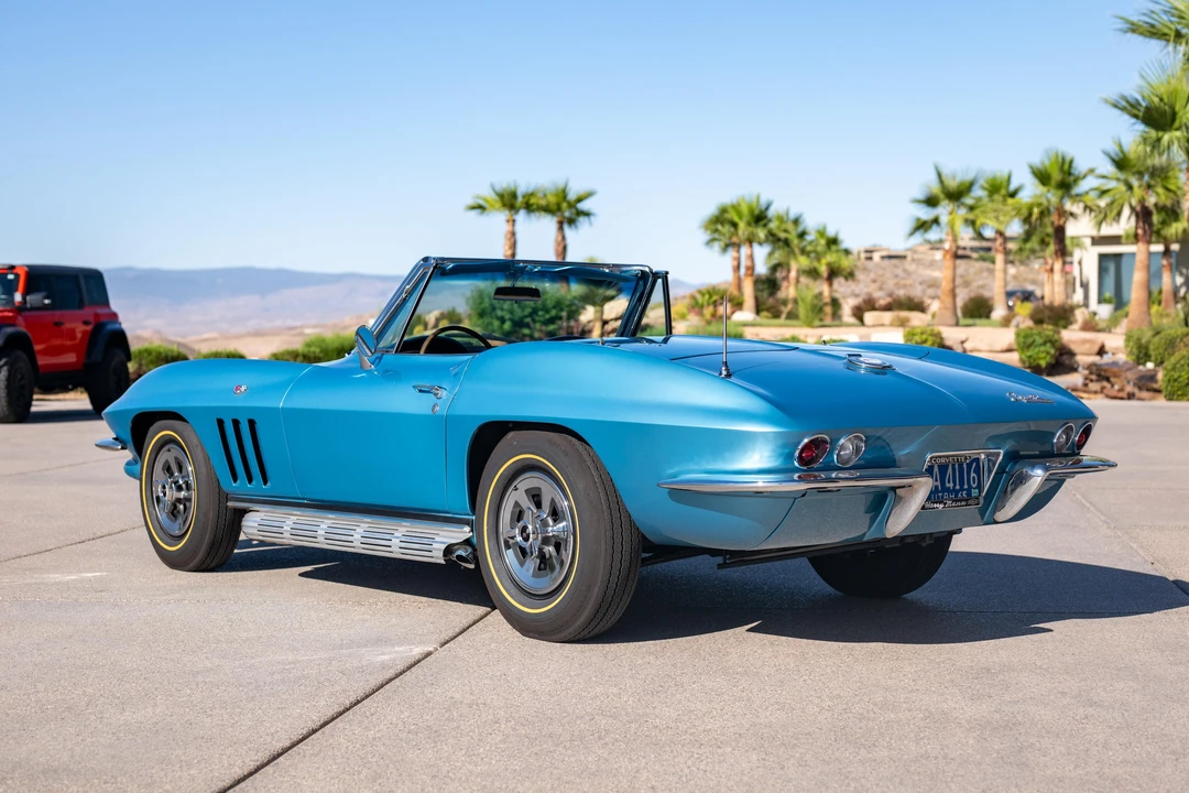 1965 Chevrolet Corvette C2 - Image 8 of 31