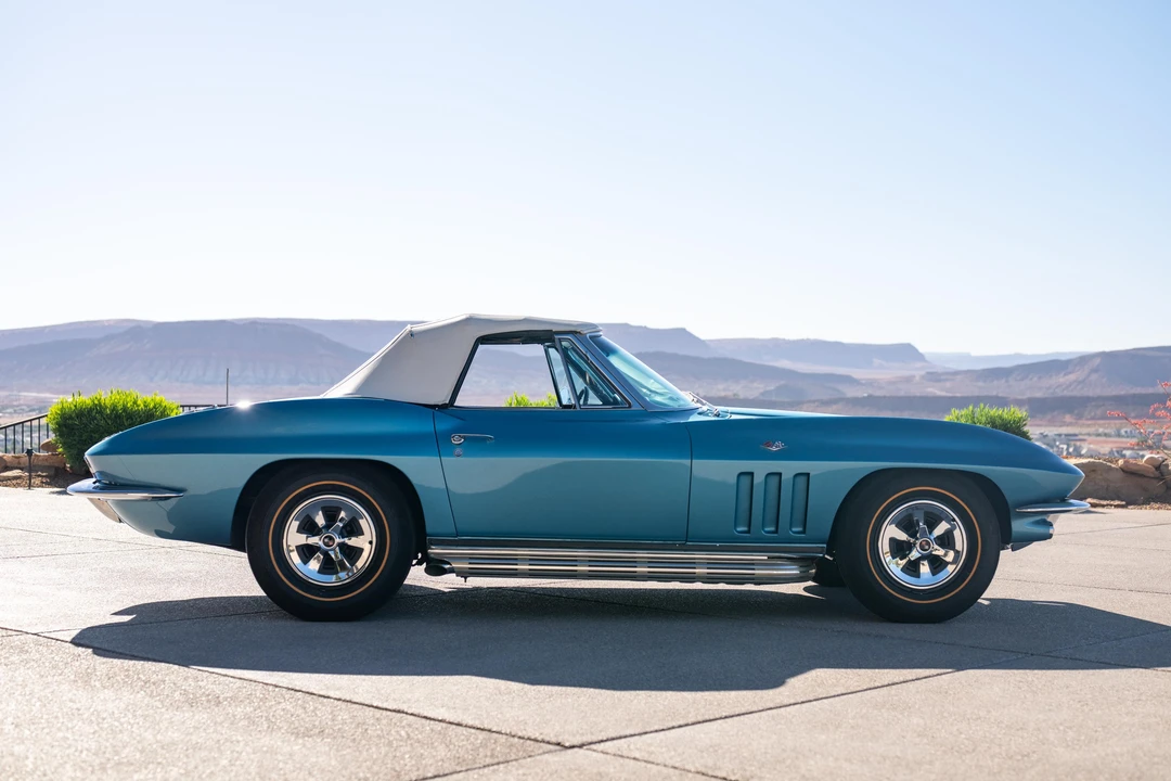 1965 Chevrolet Corvette C2 - Image 17 of 31