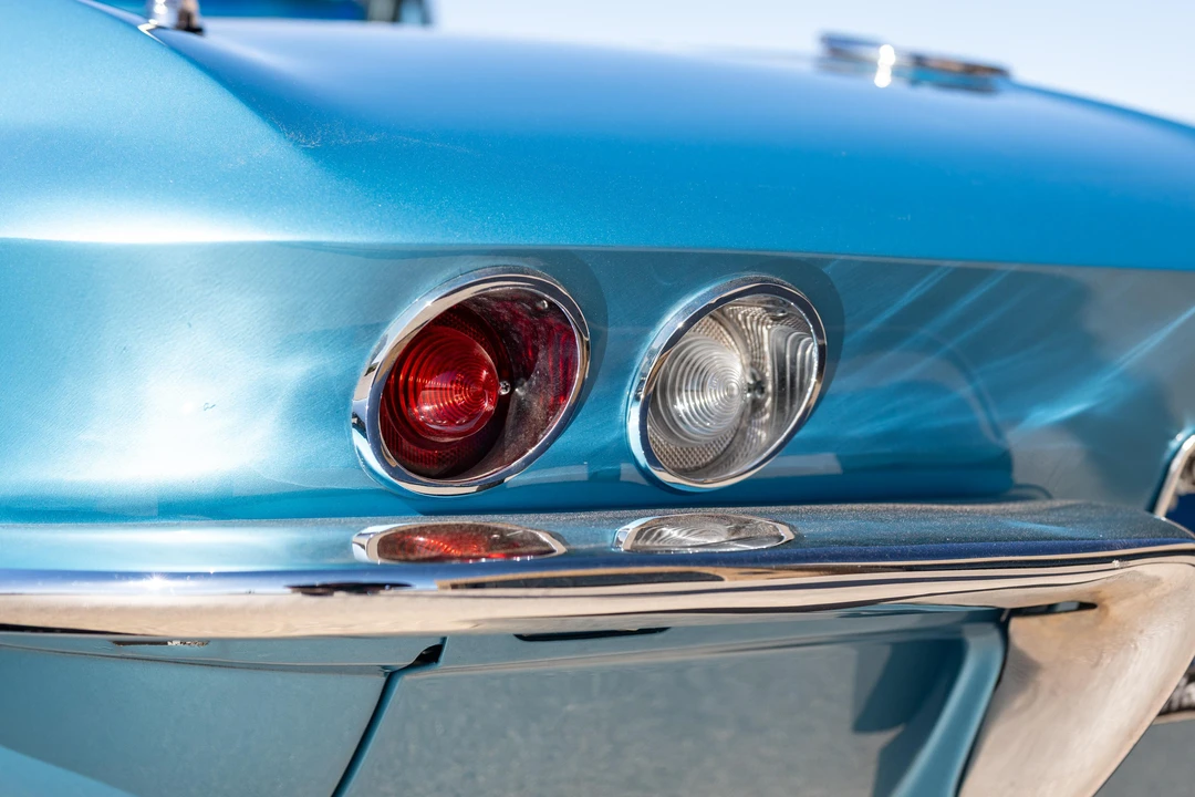1965 Chevrolet Corvette C2 - Image 30 of 31