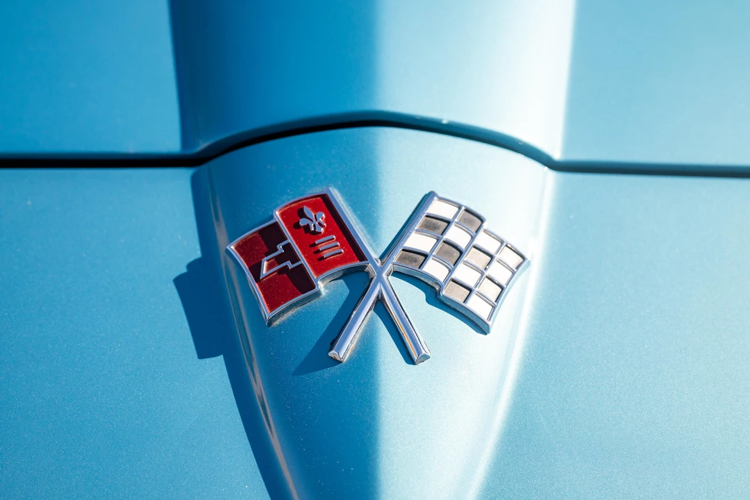 1965 Chevrolet Corvette C2 - Image 25 of 31
