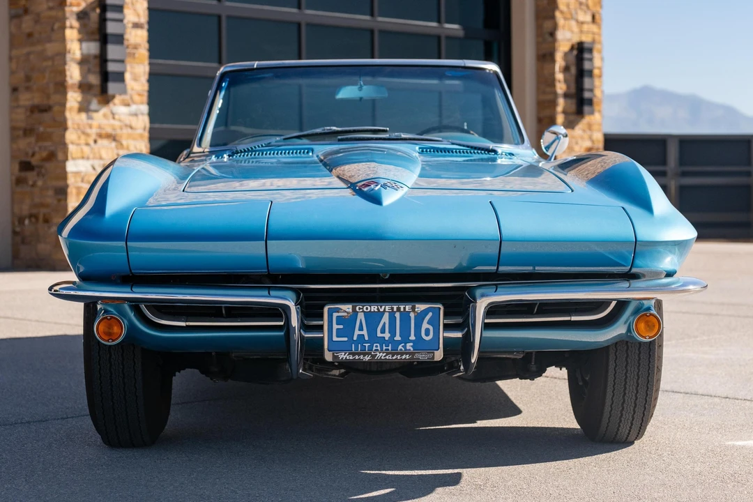 1965 Chevrolet Corvette C2 - Image 2 of 31