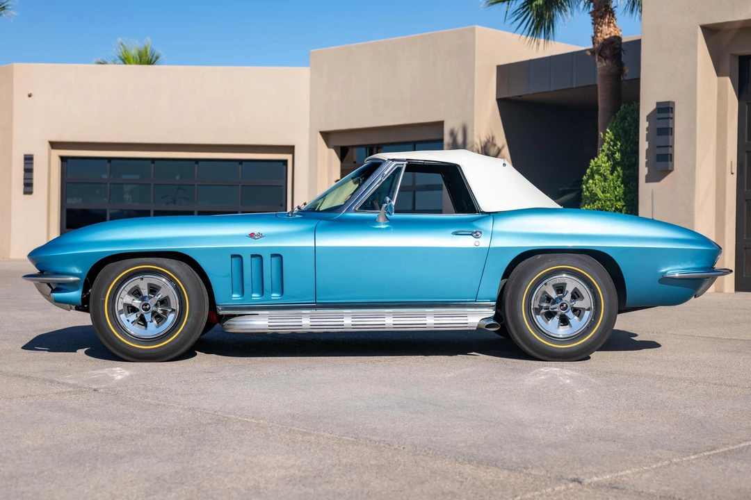 1965 Chevrolet Corvette C2 - Image 3 of 31