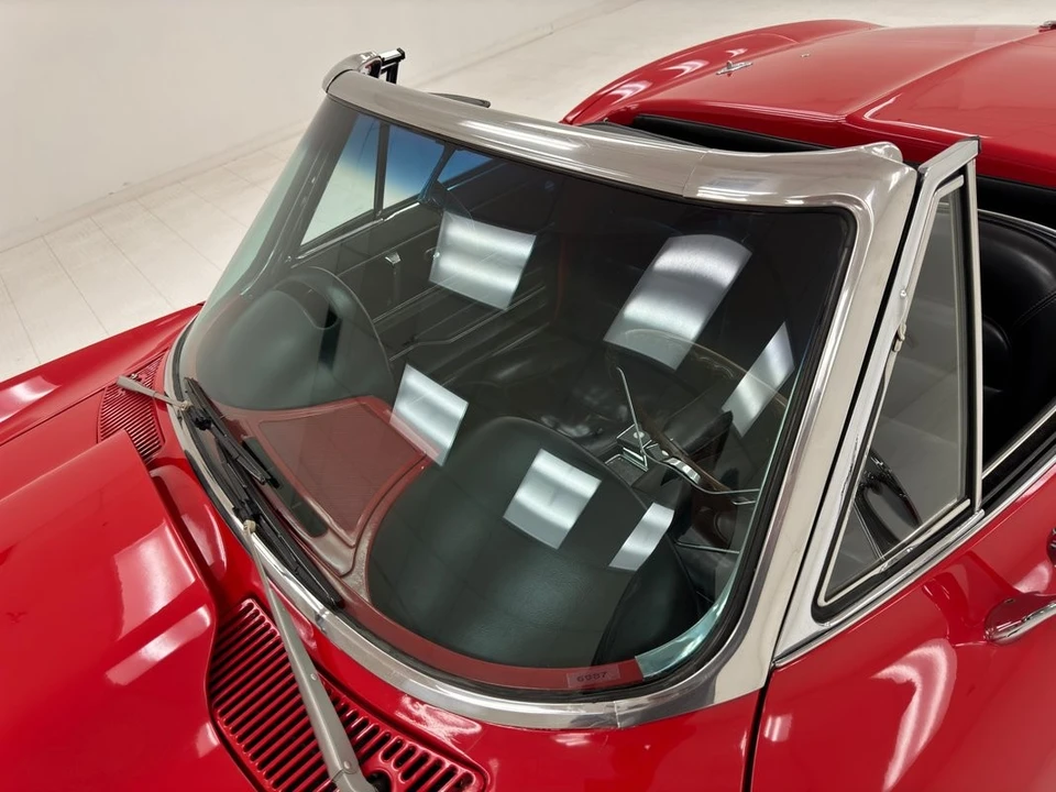 1965 Chevrolet Corvette C2 - Image 16 of 31