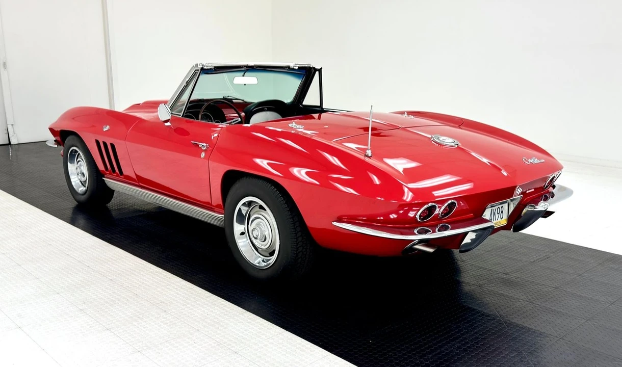 1965 Chevrolet Corvette C2 - Image 6 of 31