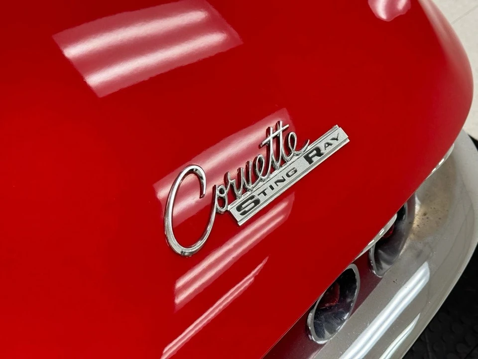 1965 Chevrolet Corvette C2 - Image 24 of 31