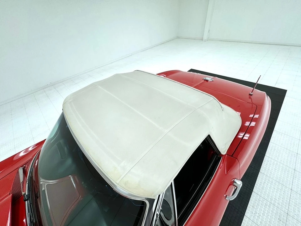 1965 Chevrolet Corvette C2 - Image 17 of 31
