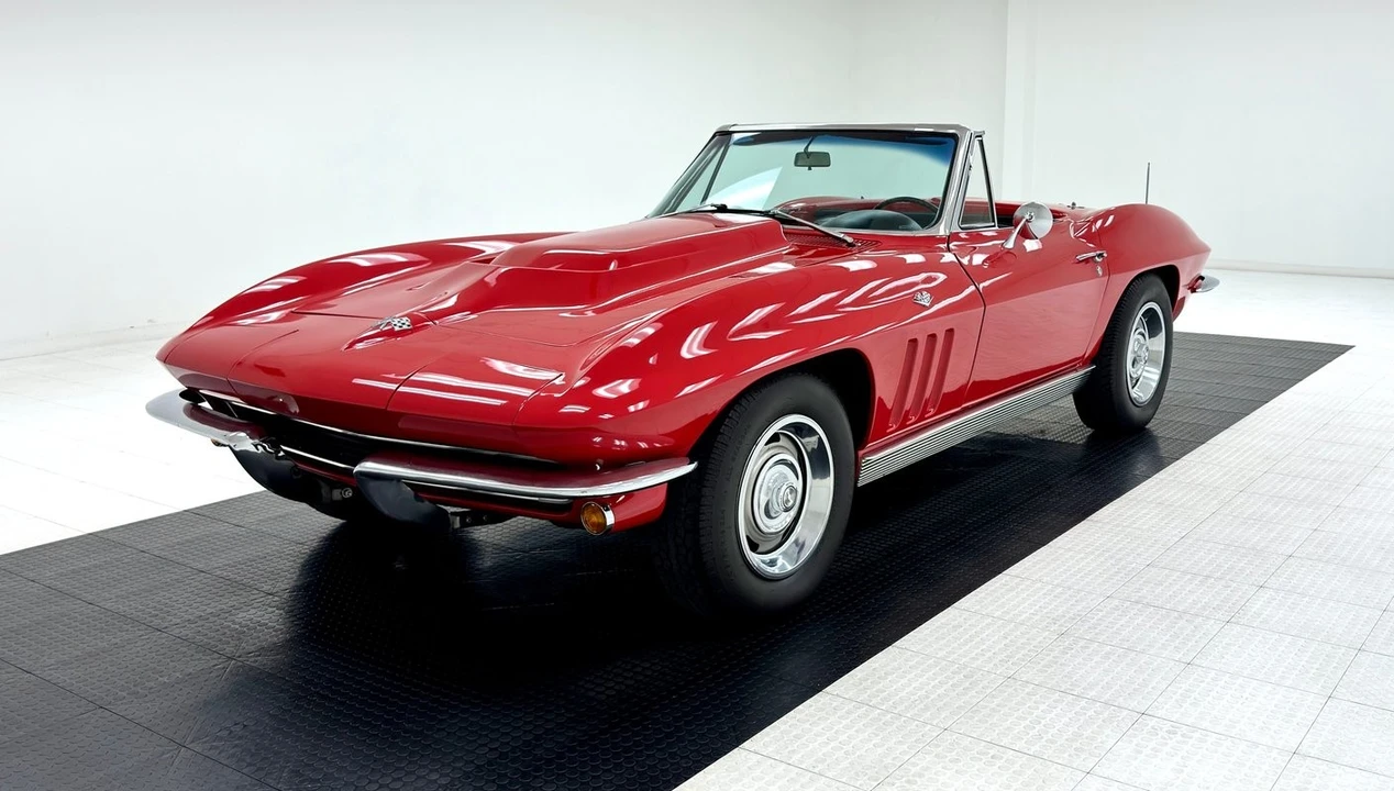 1965 Chevrolet Corvette C2 - Image 2 of 31