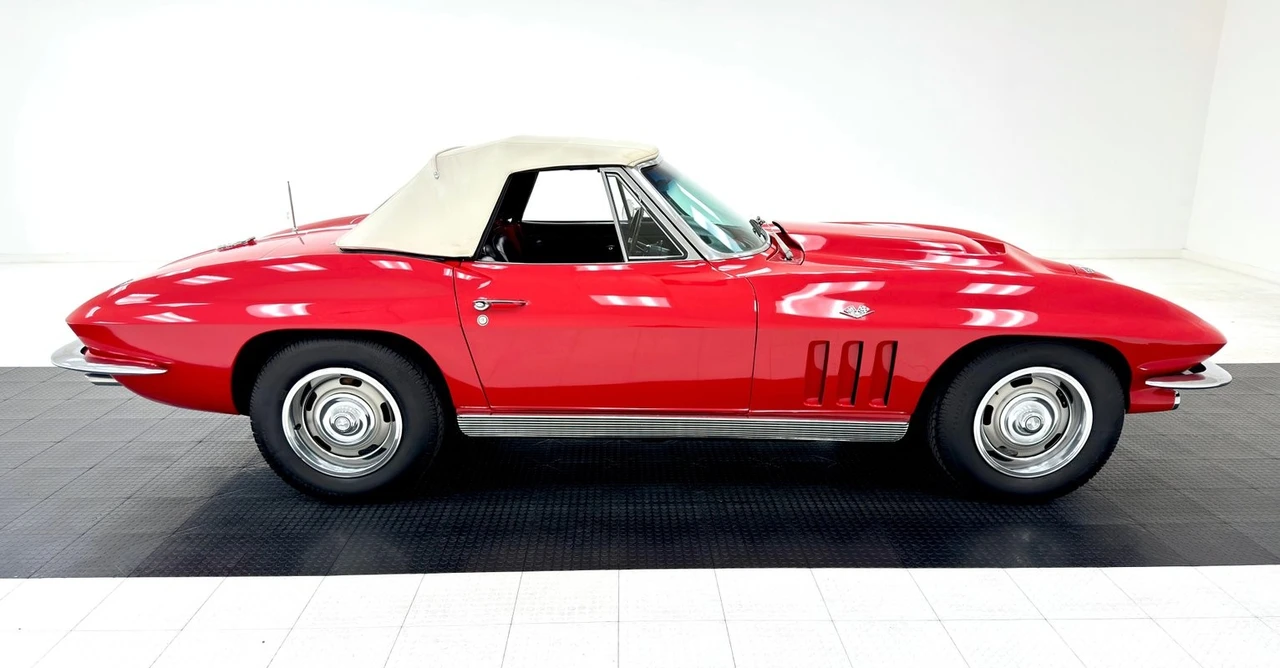 1965 Chevrolet Corvette C2 - Image 9 of 31