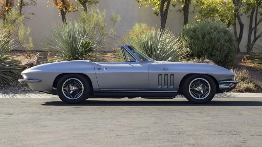 1965 Chevrolet Corvette C2 - Image 24 of 27
