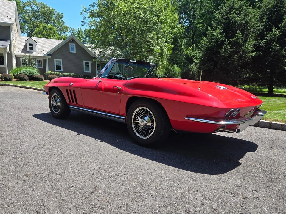 1965 Chevrolet Corvette C2 - Image 11 of 12