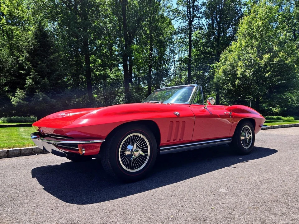 1965 Chevrolet Corvette C2 - Image 8 of 12