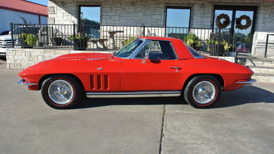1965 Chevrolet Corvette C2 - Image 2 of 12