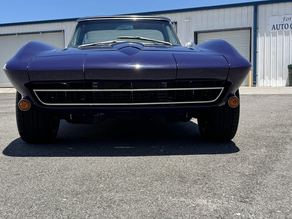 1965 Chevrolet Corvette C2 - Image 4 of 31
