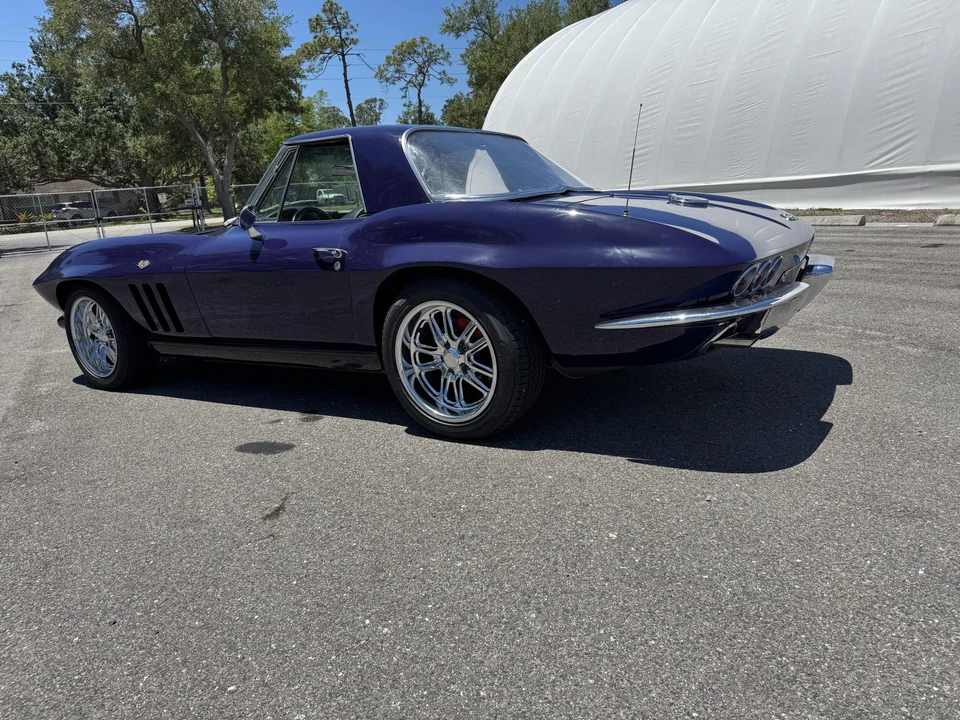 1965 Chevrolet Corvette C2 - Image 9 of 31
