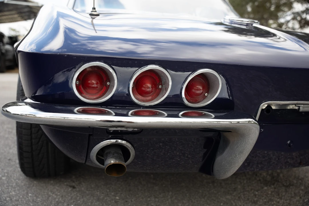1965 Chevrolet Corvette C2 - Image 11 of 31