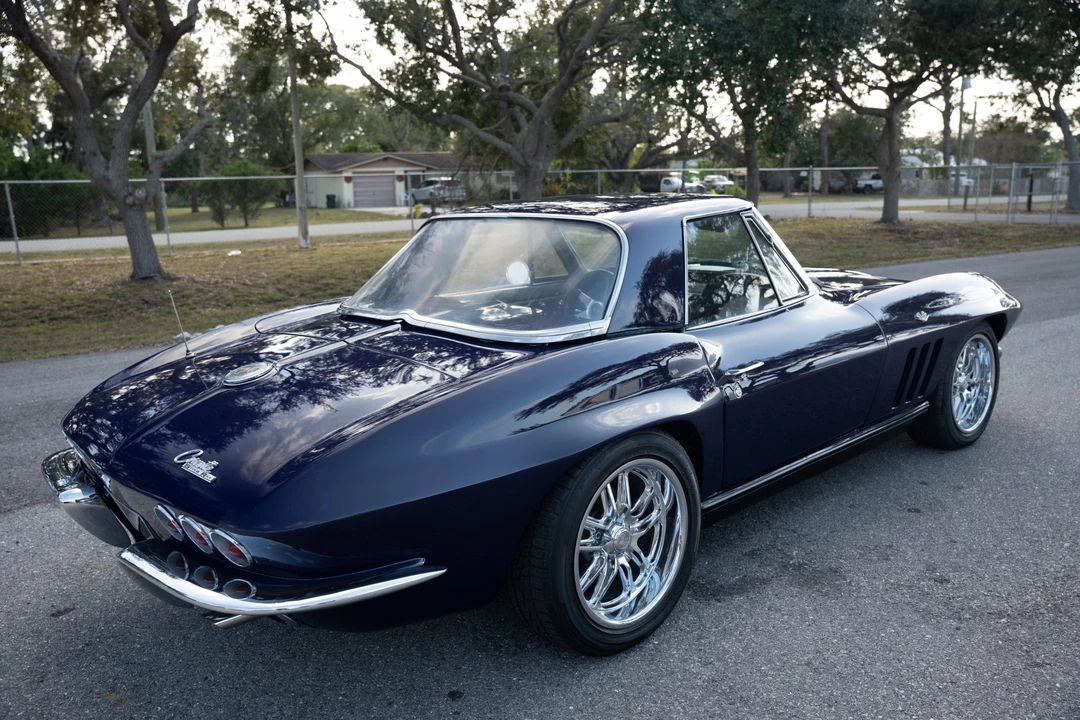 1965 Chevrolet Corvette C2 - Image 5 of 31