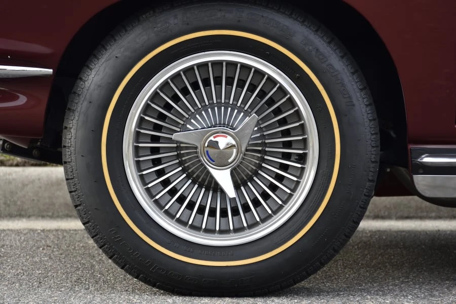 1965 Chevrolet Corvette C2 - Image 8 of 31