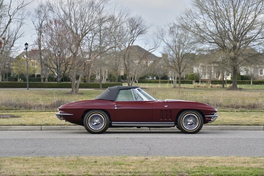 1965 Chevrolet Corvette C2 - Image 20 of 31