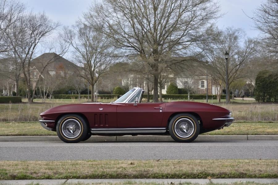 1965 Chevrolet Corvette C2 - Image 2 of 31