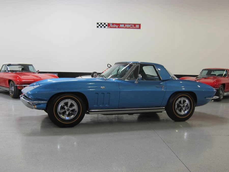 1965 Chevrolet Corvette C2 - Image 8 of 9