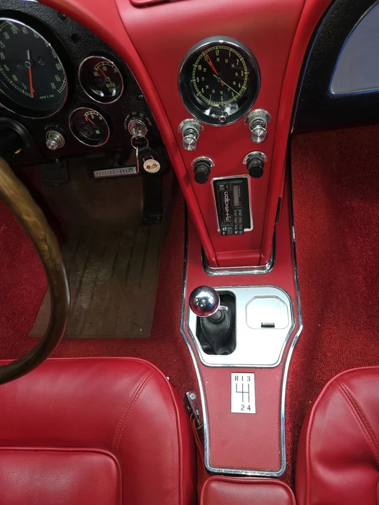 1965 Chevrolet Corvette C2 - Image 10 of 13