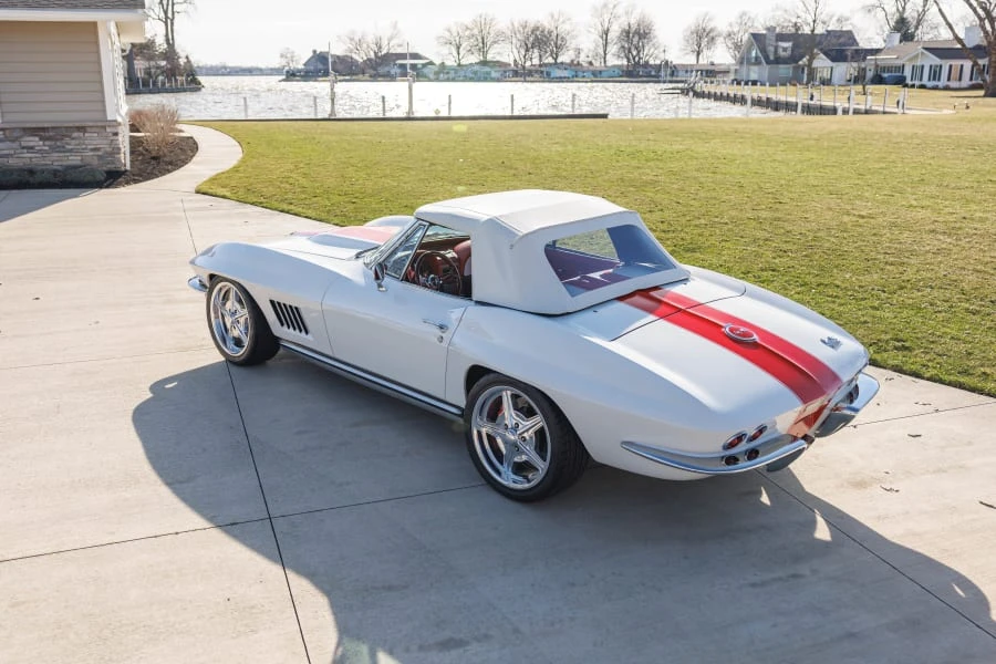 1965 Chevrolet Corvette C2 - Image 24 of 31