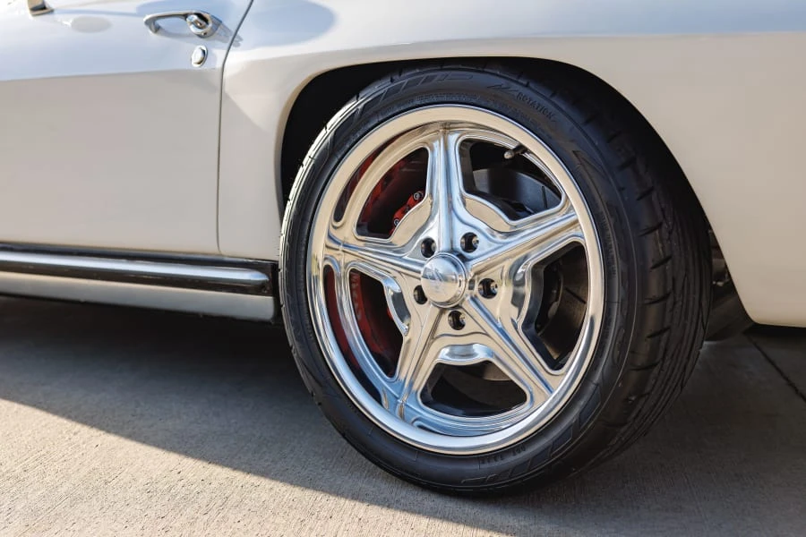 1965 Chevrolet Corvette C2 - Image 27 of 31