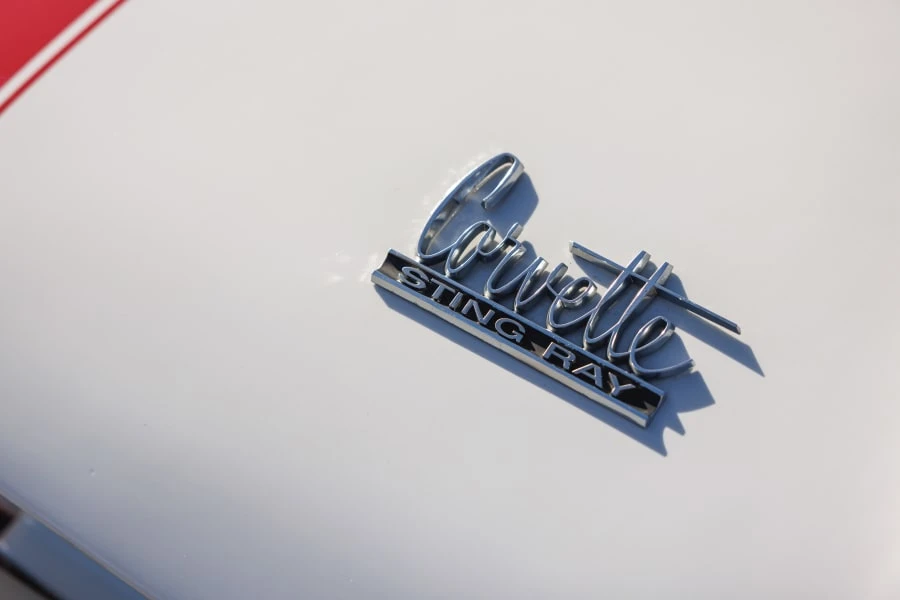 1965 Chevrolet Corvette C2 - Image 19 of 31