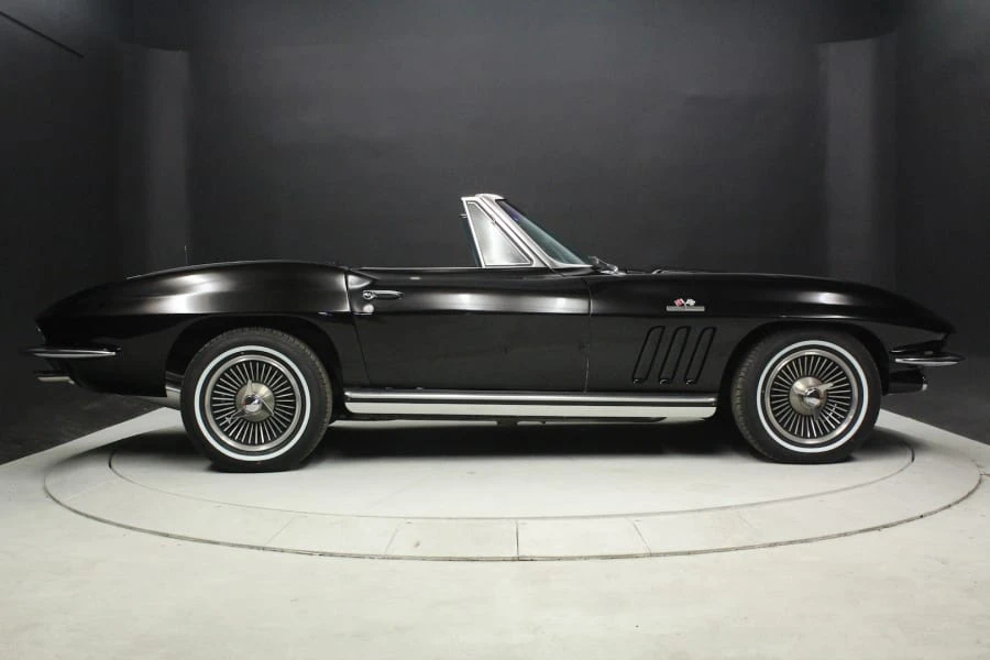 1965 Chevrolet Corvette C2 - Image 6 of 7