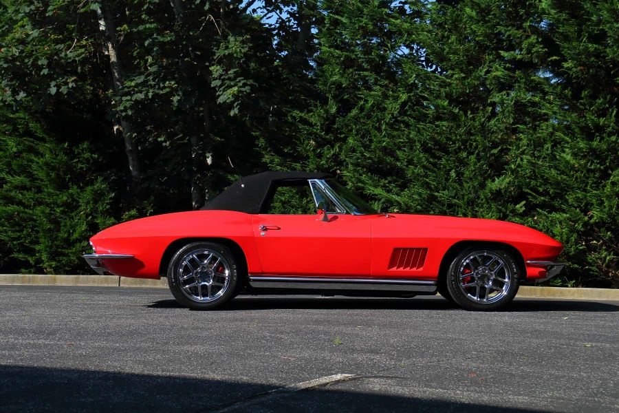 1965 Chevrolet Corvette C2 - Image 22 of 31