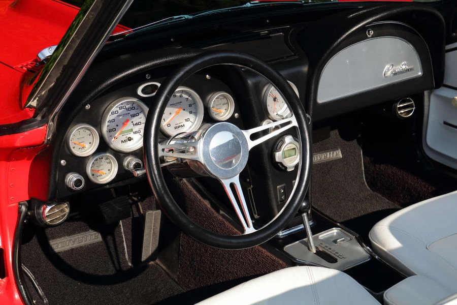 1965 Chevrolet Corvette C2 - Image 28 of 31