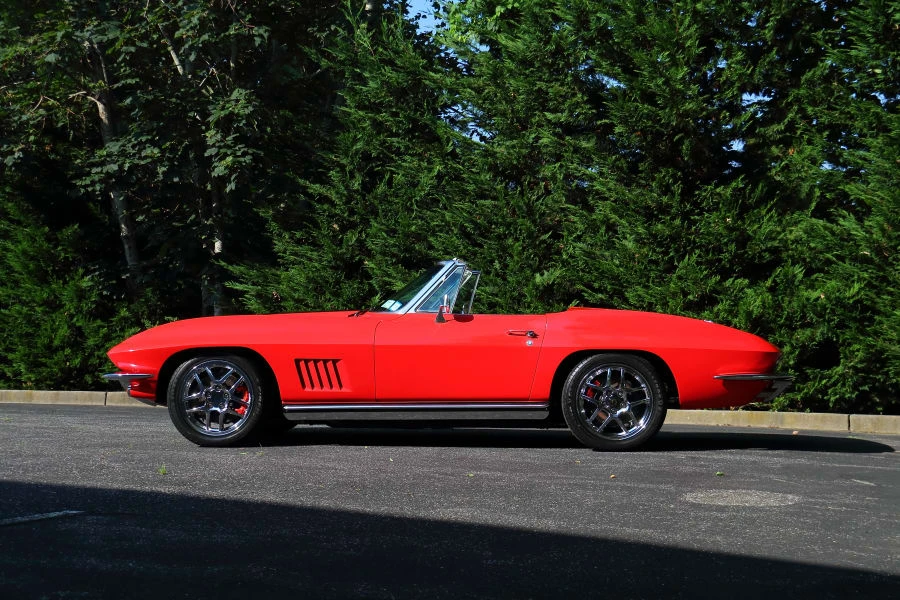 1965 Chevrolet Corvette C2 - Image 2 of 31