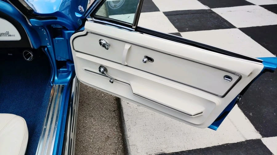 1965 Chevrolet Corvette C2 - Image 7 of 17