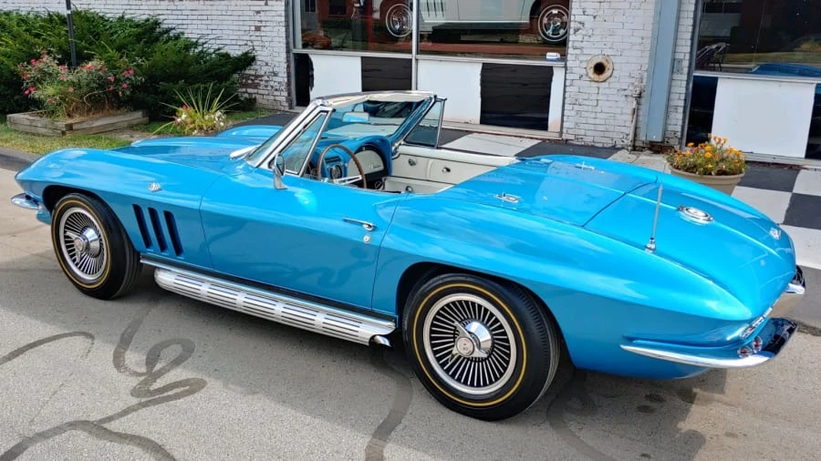 1965 Chevrolet Corvette C2 - Image 12 of 17