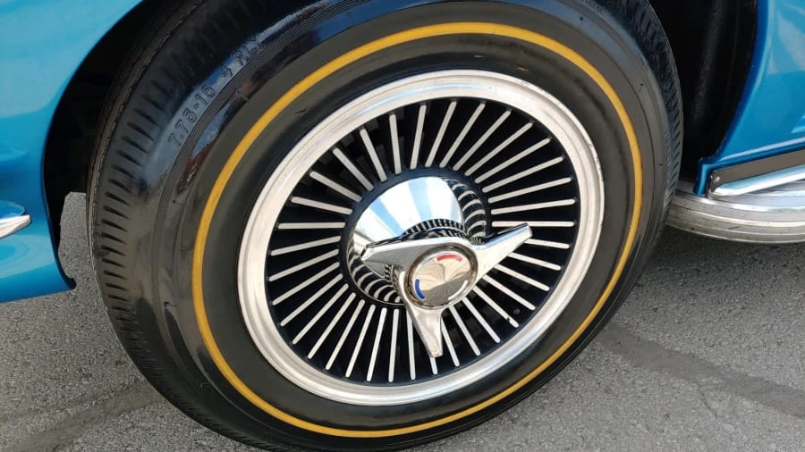 1965 Chevrolet Corvette C2 - Image 14 of 17